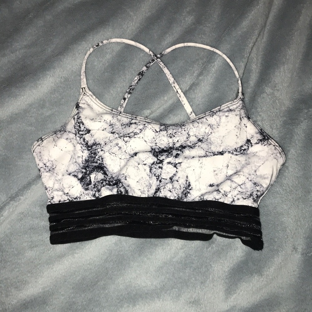Crisscross strap sports bra